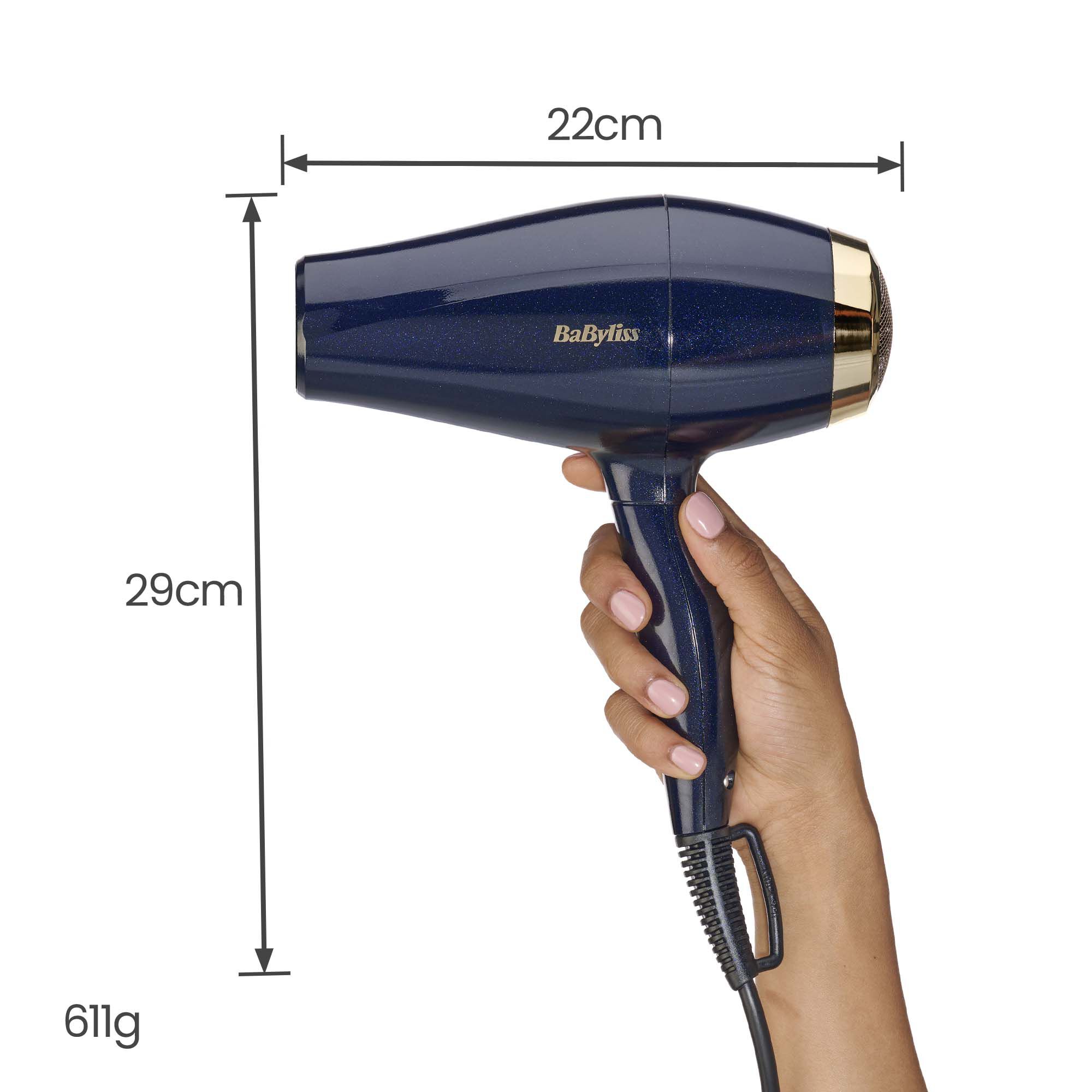 22cm x 29cm.  611g.